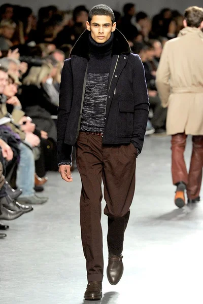 Look 27